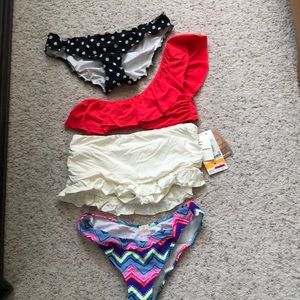 Bathing suit bundle 👙